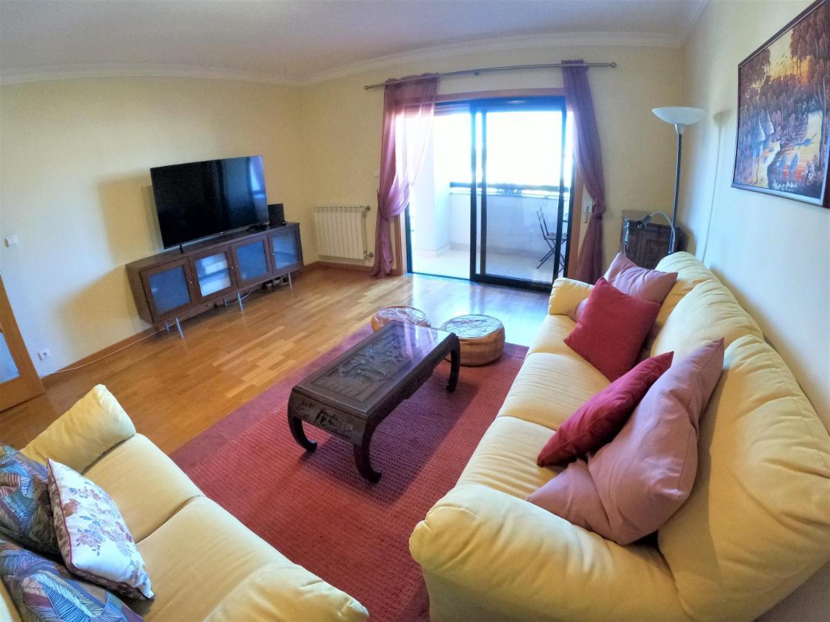 Lisbon 2 Bedroom Apartment With Balcony In Algés Dış mekan fotoğraf