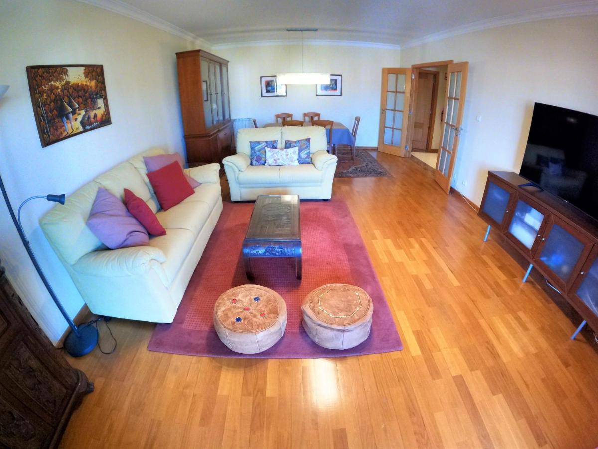 Lisbon 2 Bedroom Apartment With Balcony In Algés Dış mekan fotoğraf